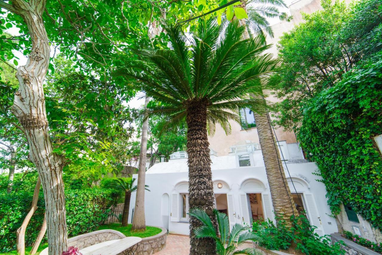 Villa Castello Apartments กาปรี ภายนอก รูปภาพ