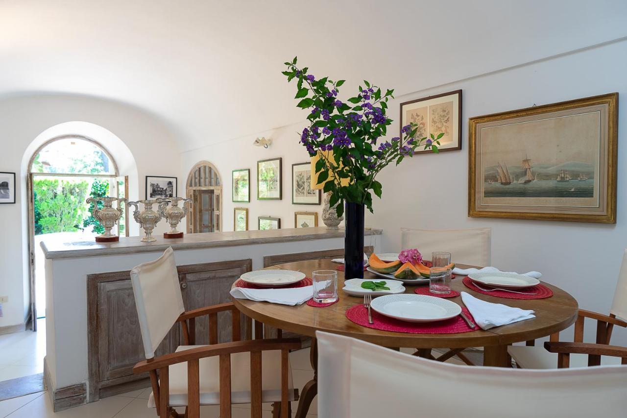 Villa Castello Apartments กาปรี ภายนอก รูปภาพ