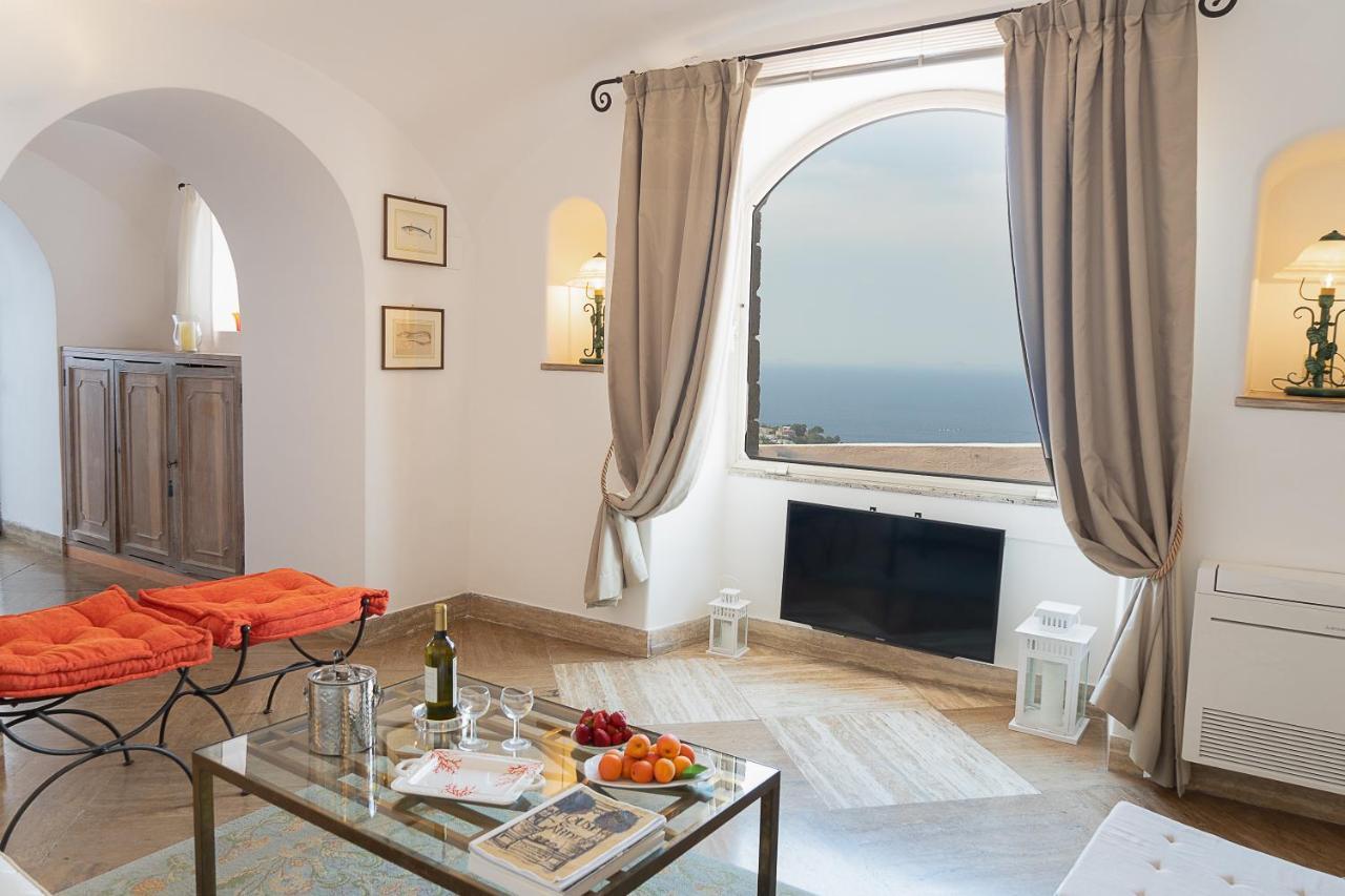 Villa Castello Apartments กาปรี ภายนอก รูปภาพ