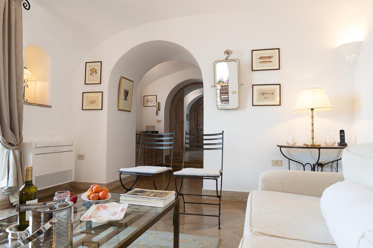 Villa Castello Apartments กาปรี ภายนอก รูปภาพ