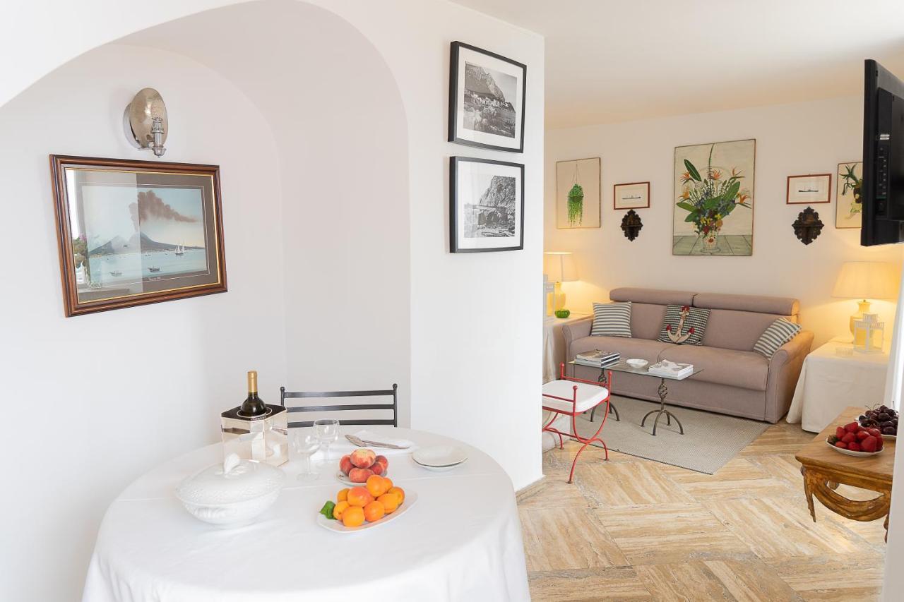 Villa Castello Apartments กาปรี ภายนอก รูปภาพ