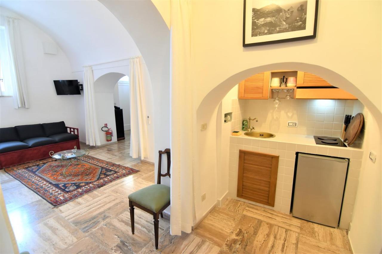 Villa Castello Apartments กาปรี ภายนอก รูปภาพ
