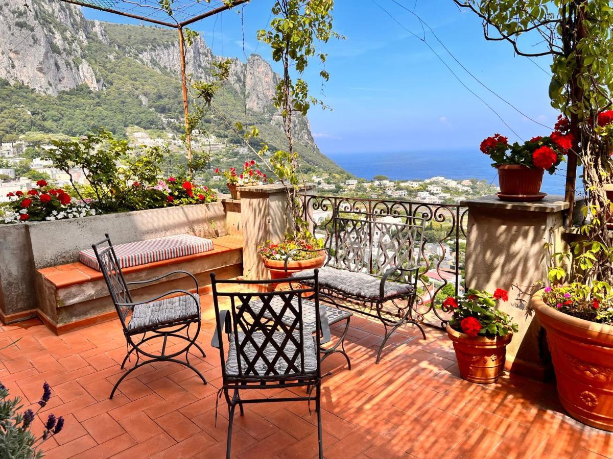 Villa Castello Apartments กาปรี ภายนอก รูปภาพ